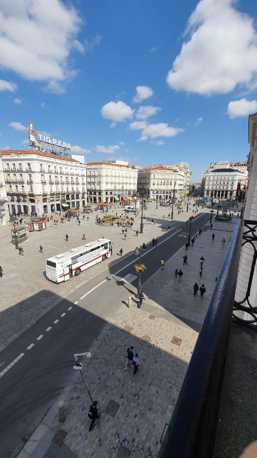 Hostal Riesco Madrid Exterior photo
