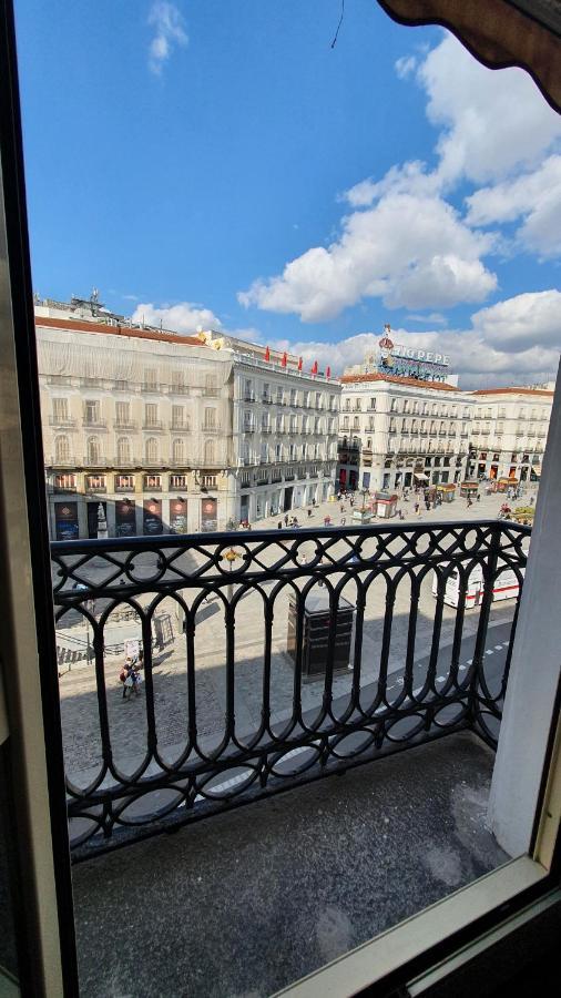 Hostal Riesco Madrid Exterior photo
